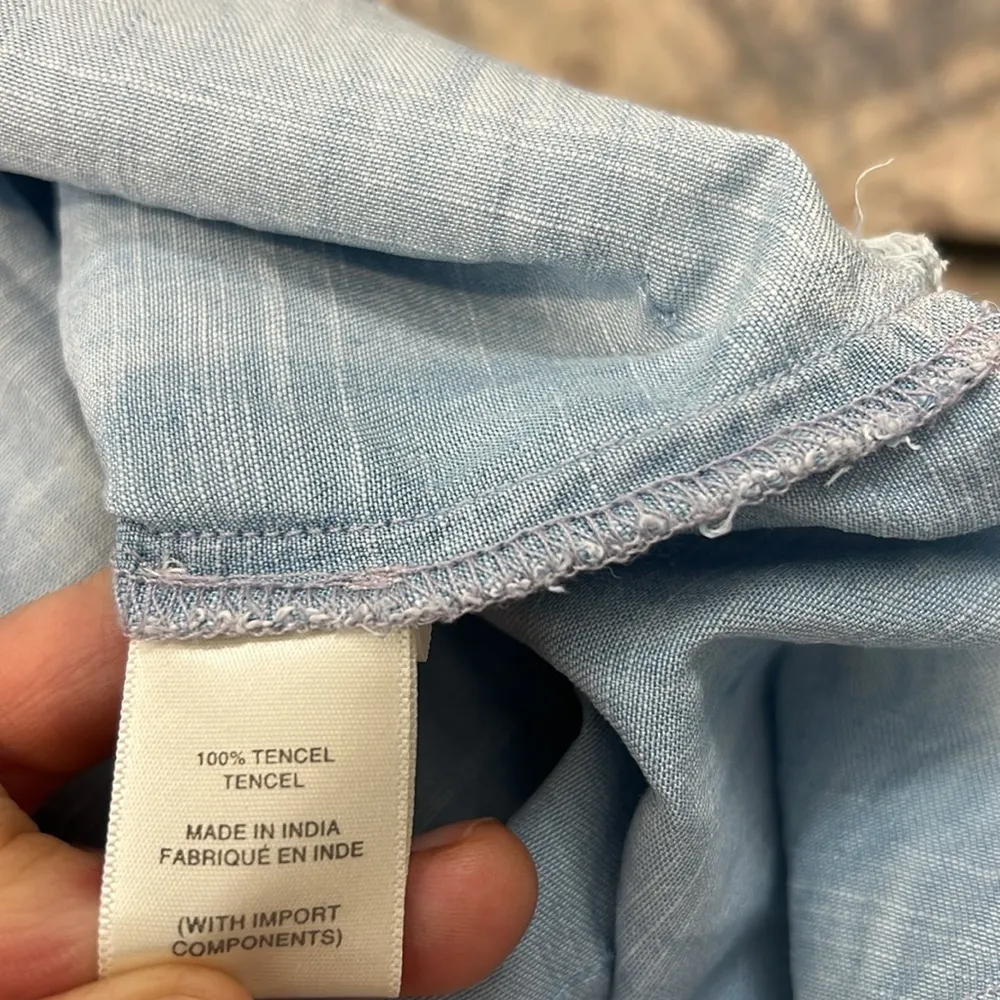 Bella Dahl Sky Blue button down Shirt with silver beaded detail. Size XS. - Image 9