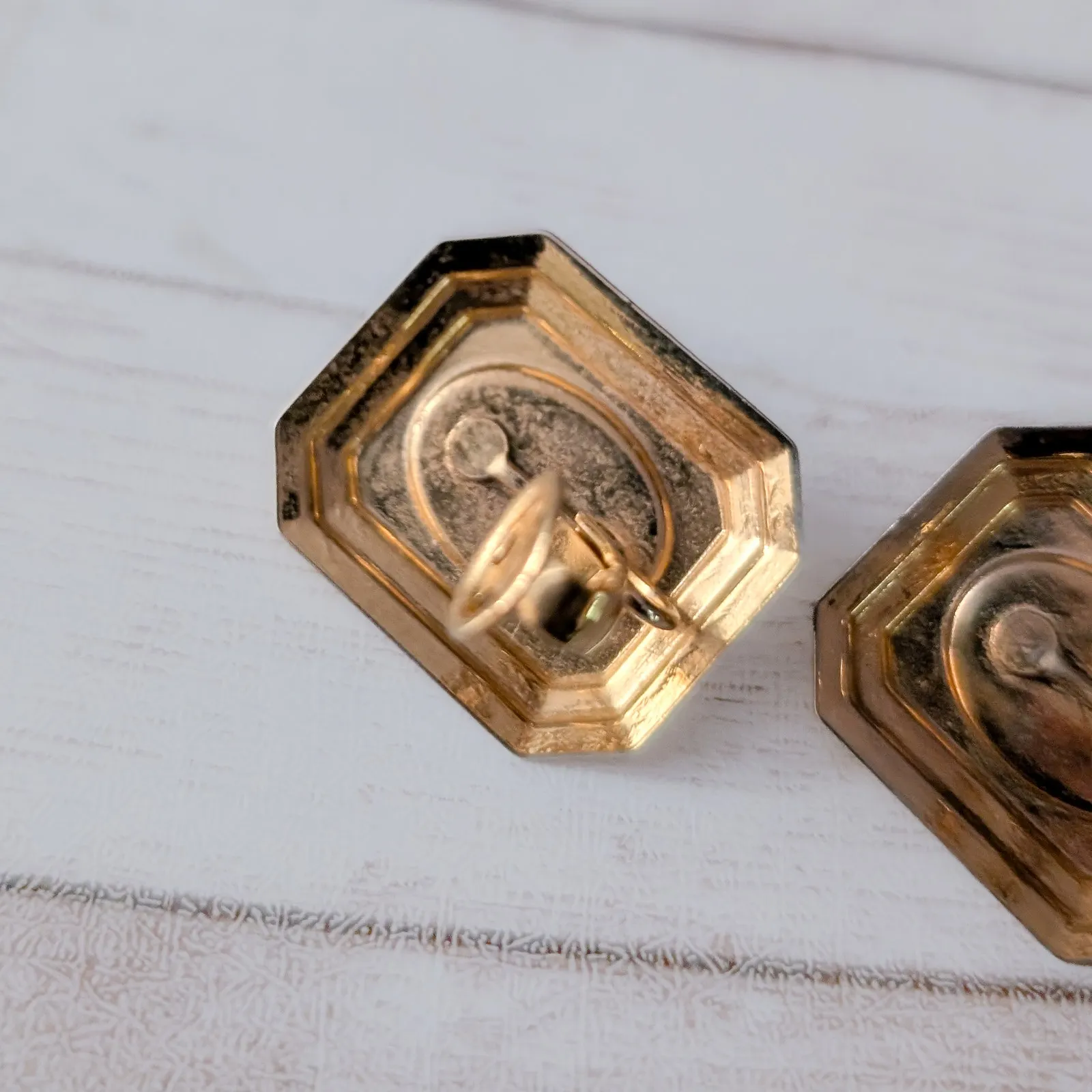 Vintage Clip On Earrings Rectangle Gold Tone & Pearlescent - Image 6