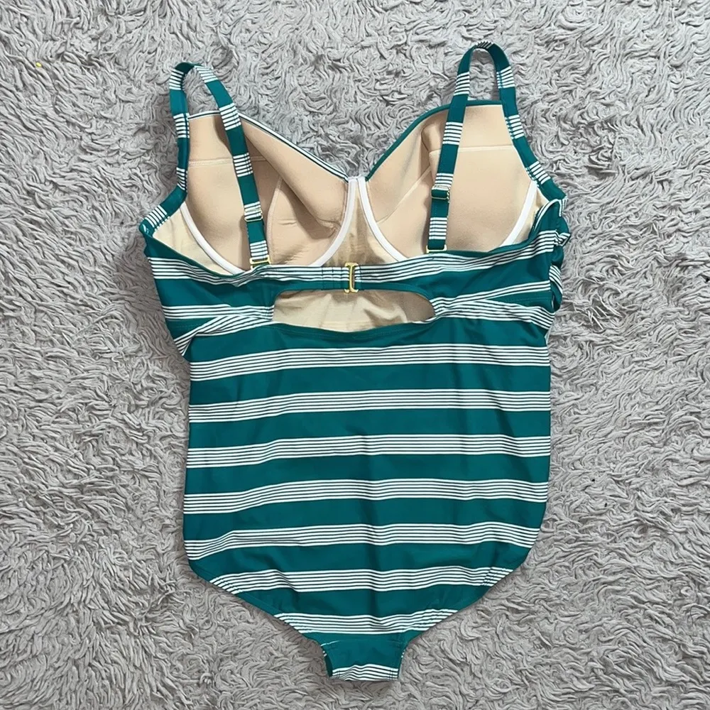 Terra & Sky Swimsuit One Piece Green White Striped 4X 28W 30W New - Image 4