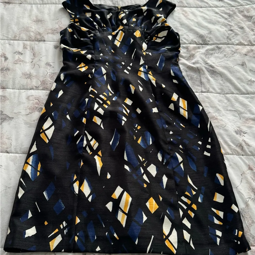 Tahari Arthur S. Levine geometric black structured exposed zipper dress, size 6 - Image 14