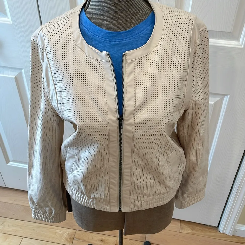 Ann Taylor ivory full zip elastic waist vegan leather jacket - Image 2