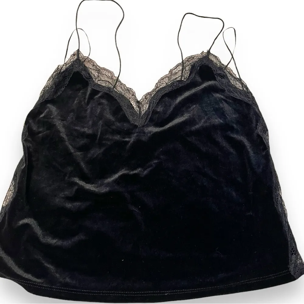 Bershka velvet lace cami size medium - Image 3