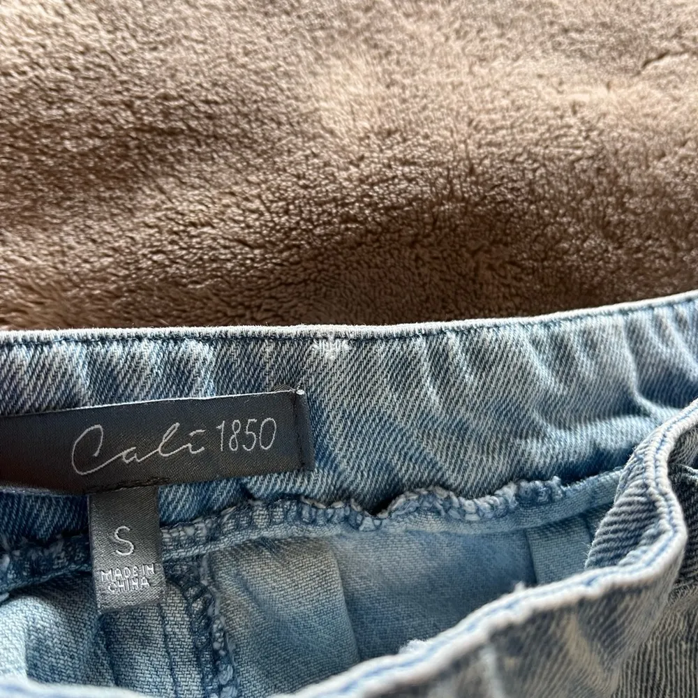 CALI 1850 Pleated Y2K High Rise Belted Denim Jean Skort Women’s Sz S EUC Blue - Image 4