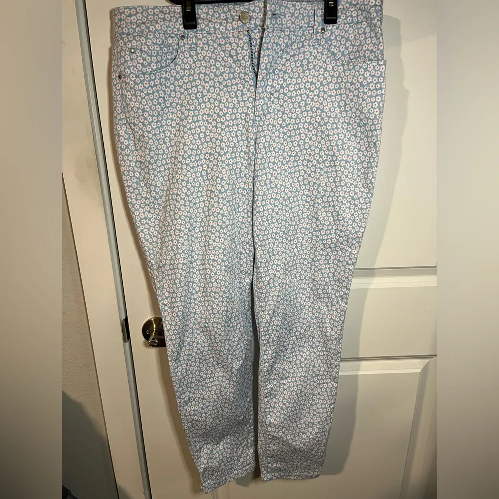 Charter Club Women's All OverPrinted Skinny Ankle Jeans BabyBlue Flowers Size 12 - Image 3