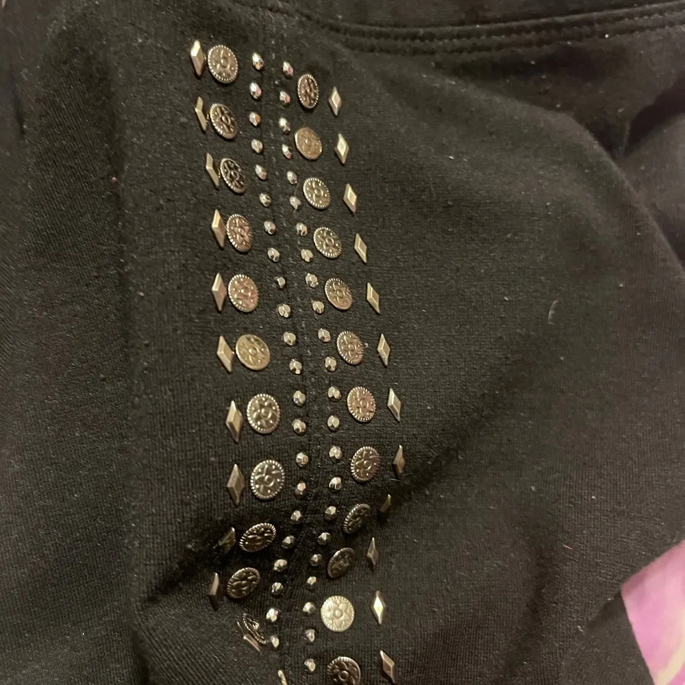 Cache leggings/pants. Small. Studded sides. - Image 4