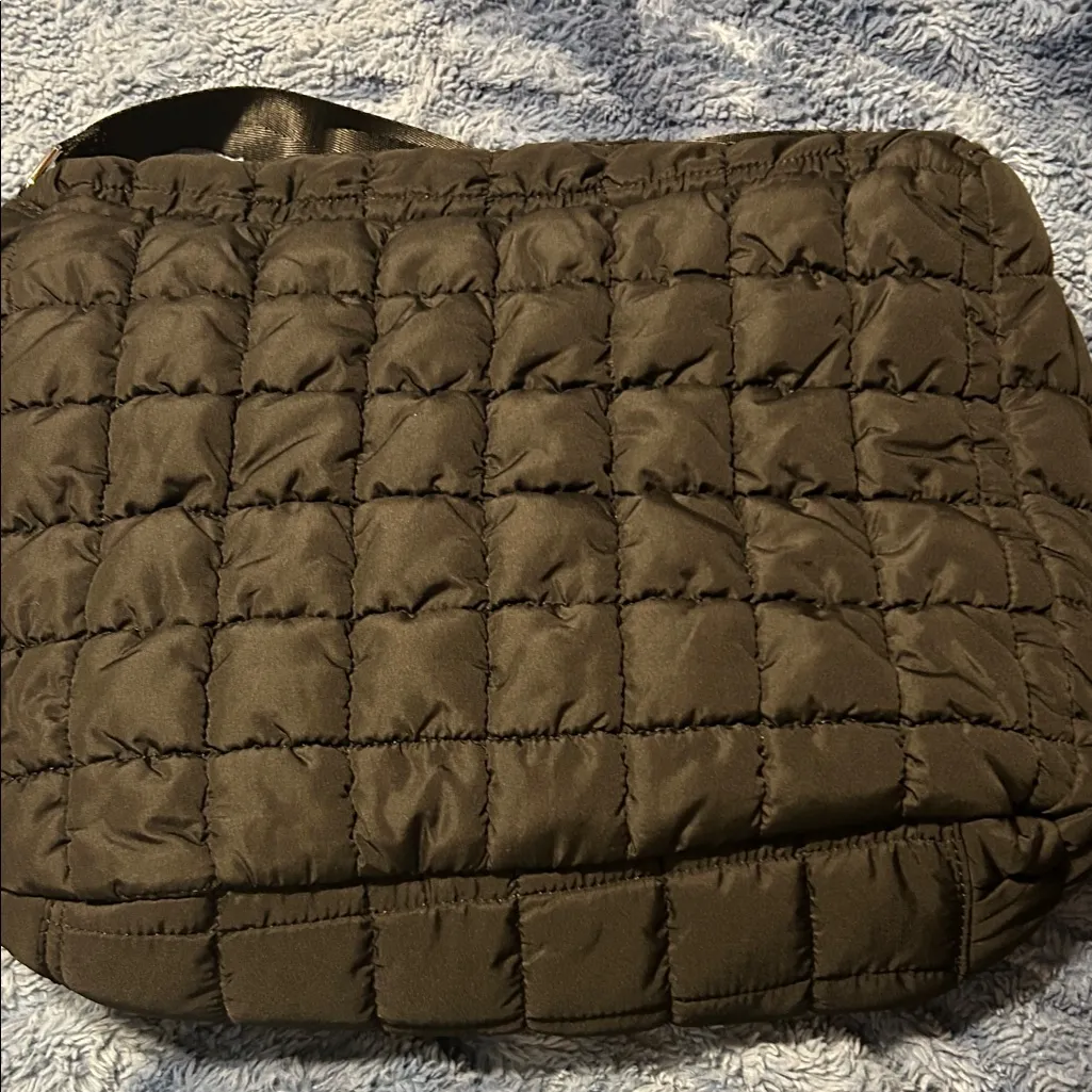 Quilted Black Shoulder Bag - Image 3