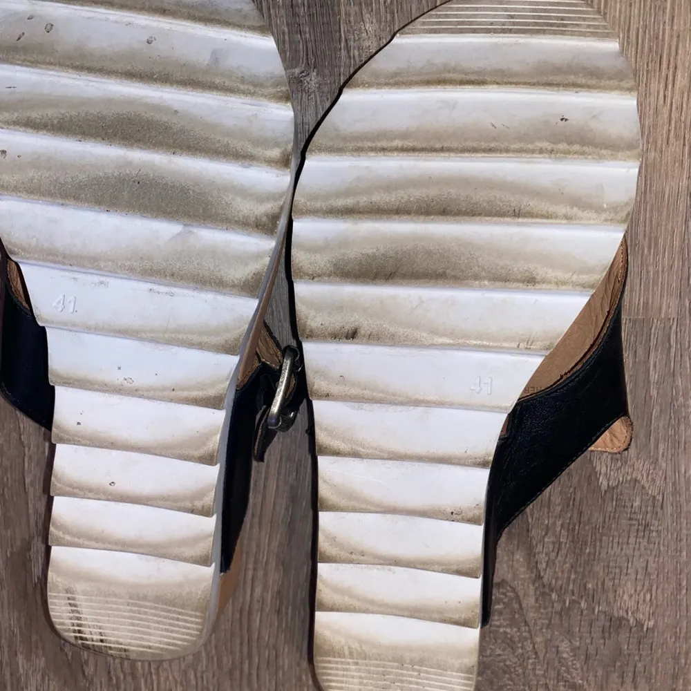 Bueno Franky black leather upper sandals size 41 - Image 6