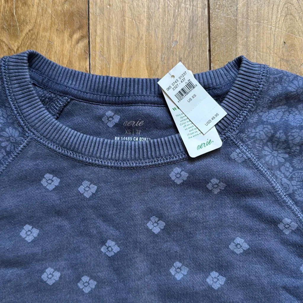 Aerie Washed Blue Bandana Patterned Sweatshirt XS NWT - Image 4