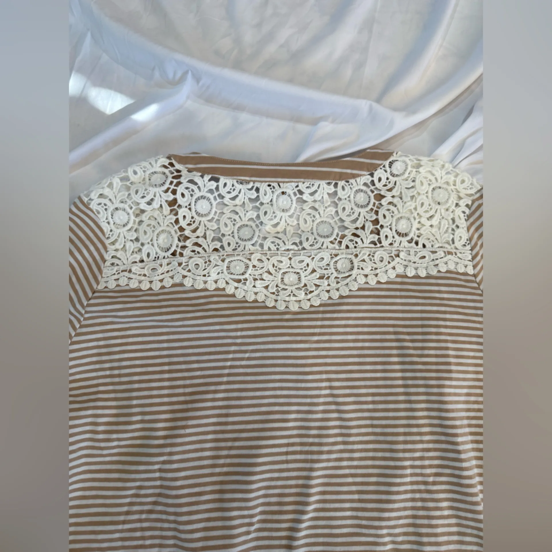 NWT Coral Bay Beige and White Lace Top - Image 7