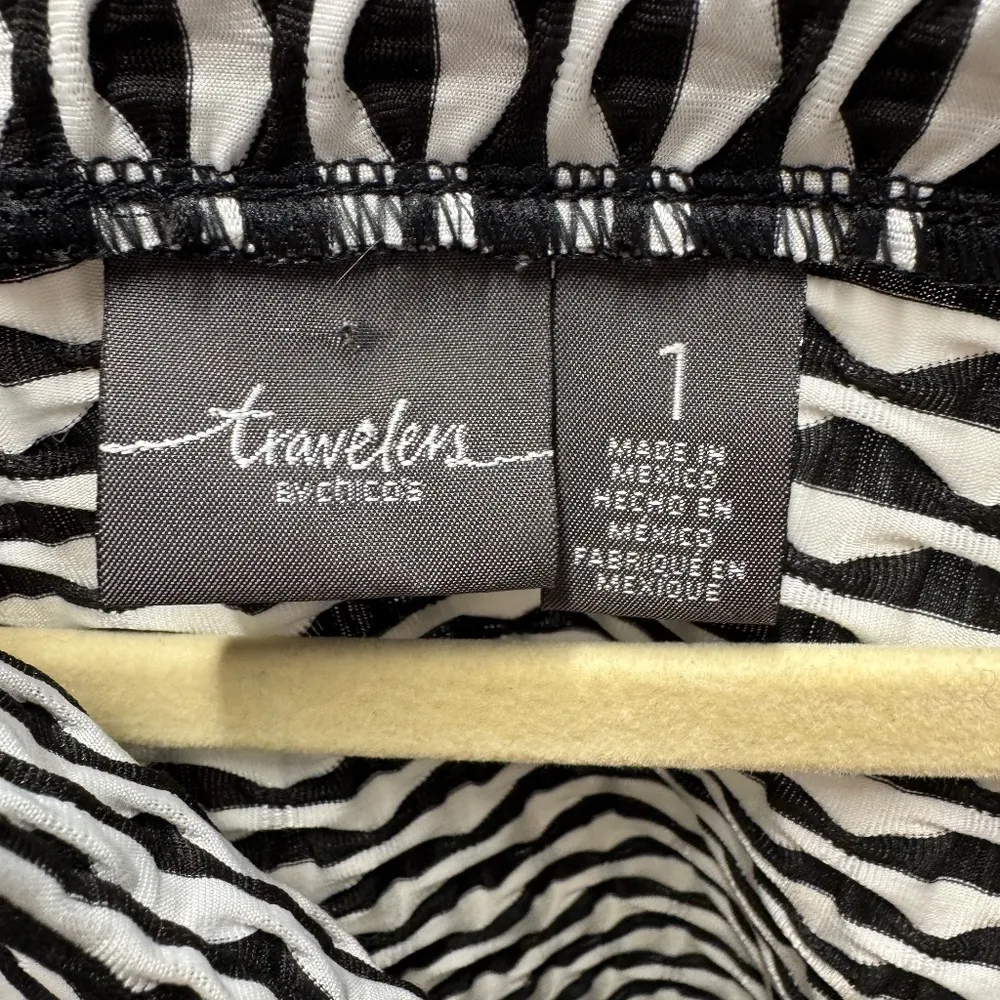 Chico’s Women’s Traveler's by Chico's size 1 black white geometric blazer jacket - Image 3