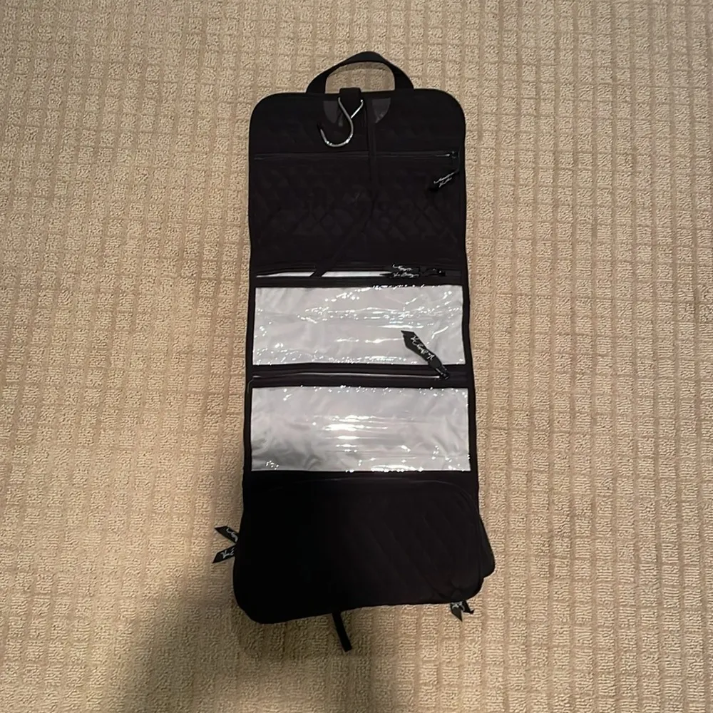 Vera Bradley Black Quilted travel Bag - Image 3