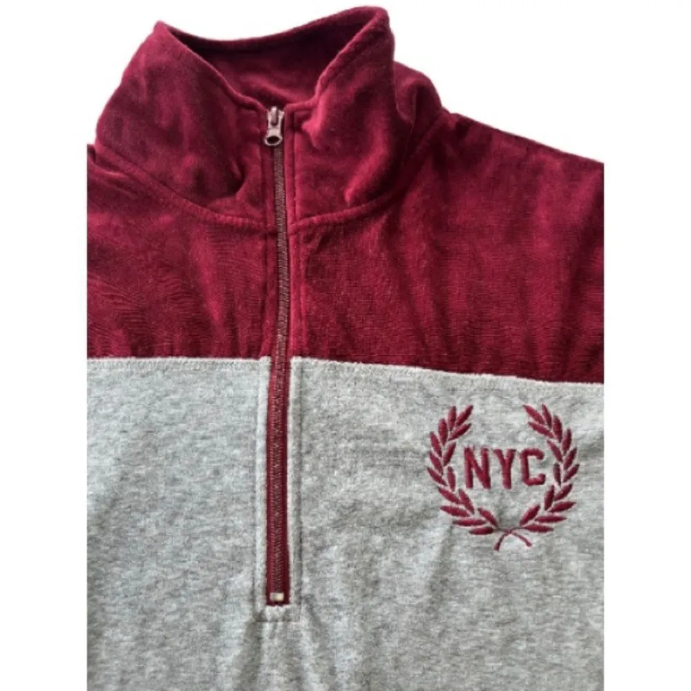 Flirtitude Women’s NYC Velour 1/4‎ Zipper Sweatshirt Burgundy Gray Size XS - Image 3