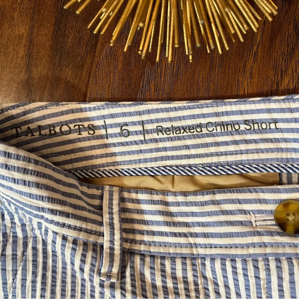 TALBOTS RELAXED CHINO SHORTS - SUNSHINE SEERSUCKER BLUE WHITE 6 - Image 4