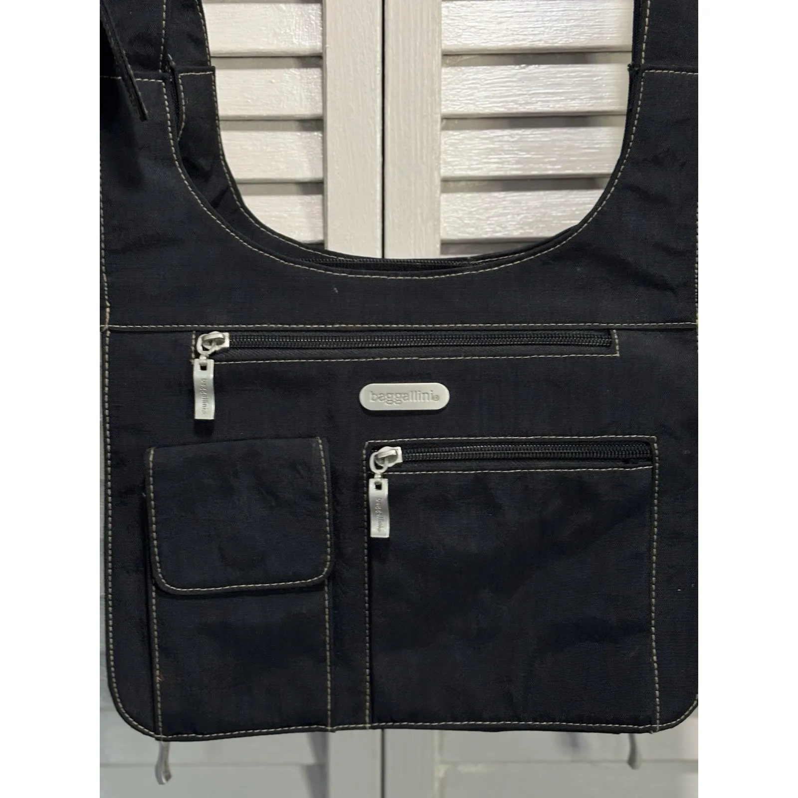 Baggallini Crossbody Black Nylon Travel Bag‎ Multi Pockets Zippers Logo Adj - Image 2