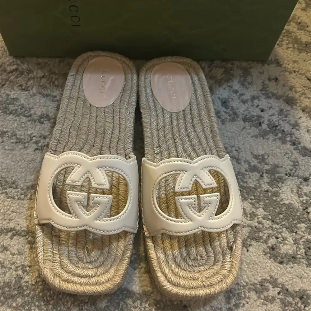 Gucci Interlocking G Cut-out Espadrille Slide Sandals size 40.5 - Image 2