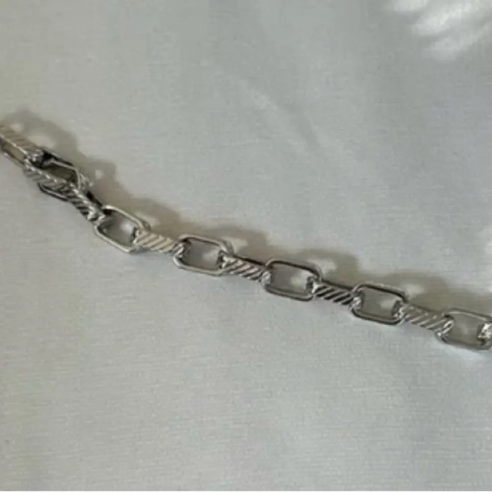 Express Textured 8” Thick Silver Colored Curb Chain Bracelet NWT - Image 4