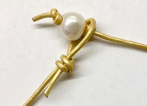 Leather Pearl Choker Gold - Image 3