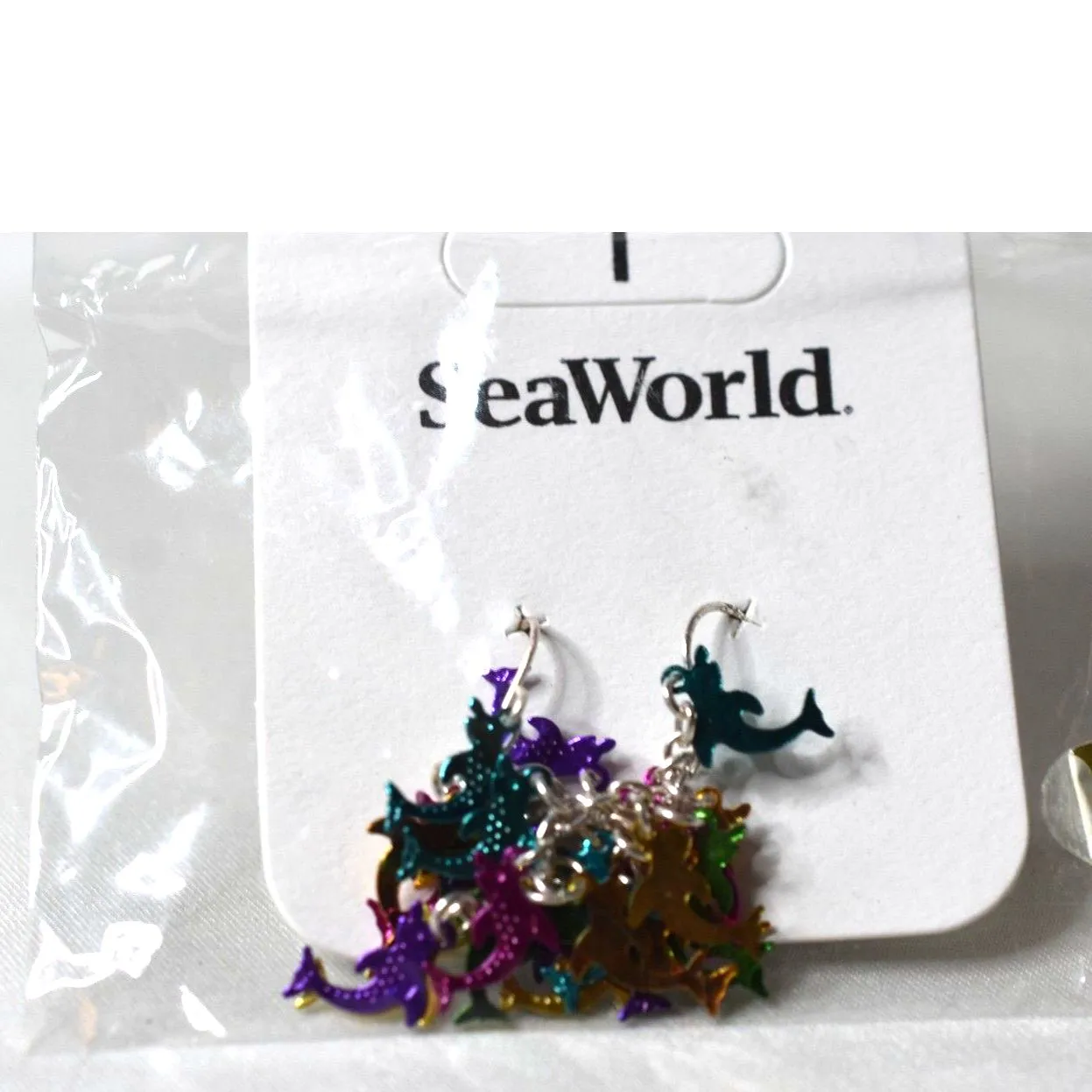 NIP Seaworld Multicolor Dolphins 2" Dangle Drop Hook Beach/Vacation Earrings Silver - Image 3