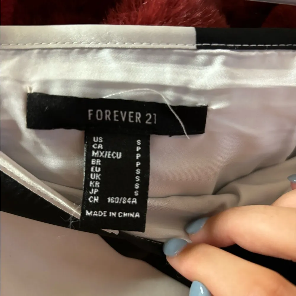 Forever 21 skirt - Image 2