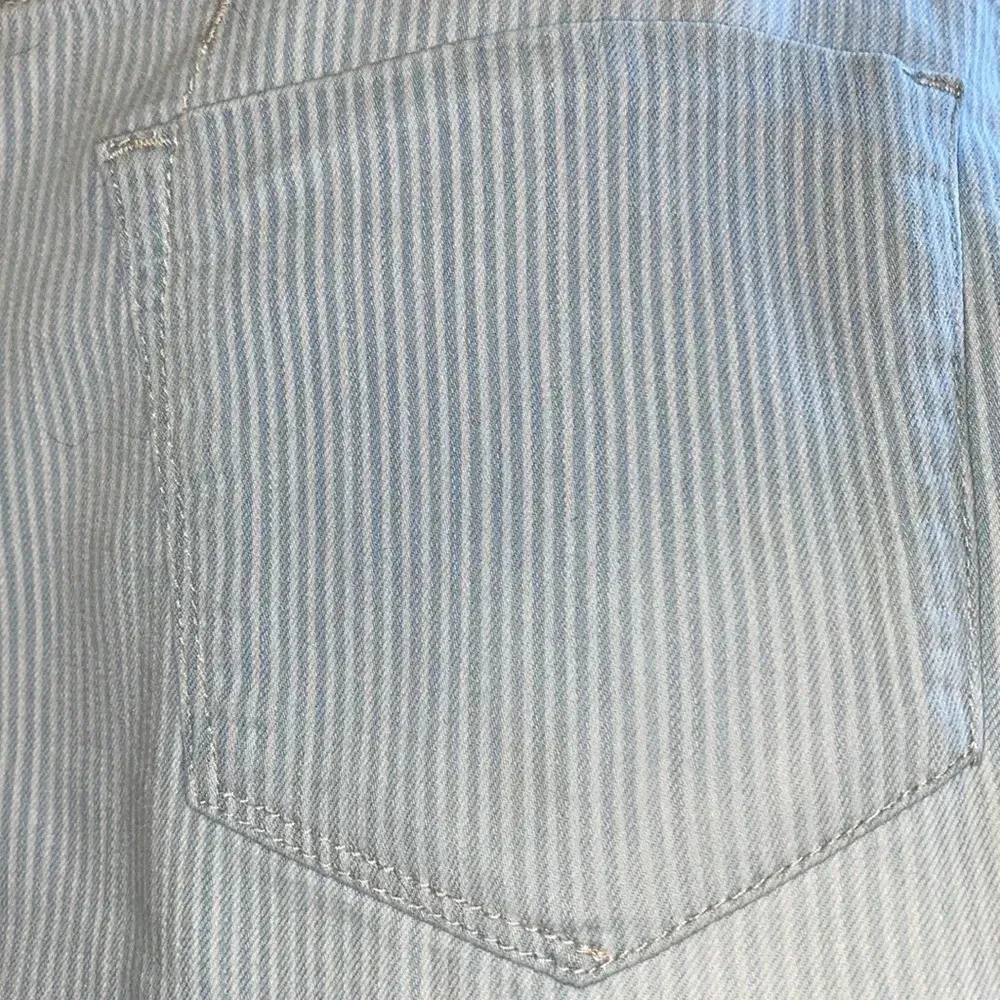 MOSSIMO pinstripe denim mid rise capri jeggings stretchy soft size 10 Blue - Image 3