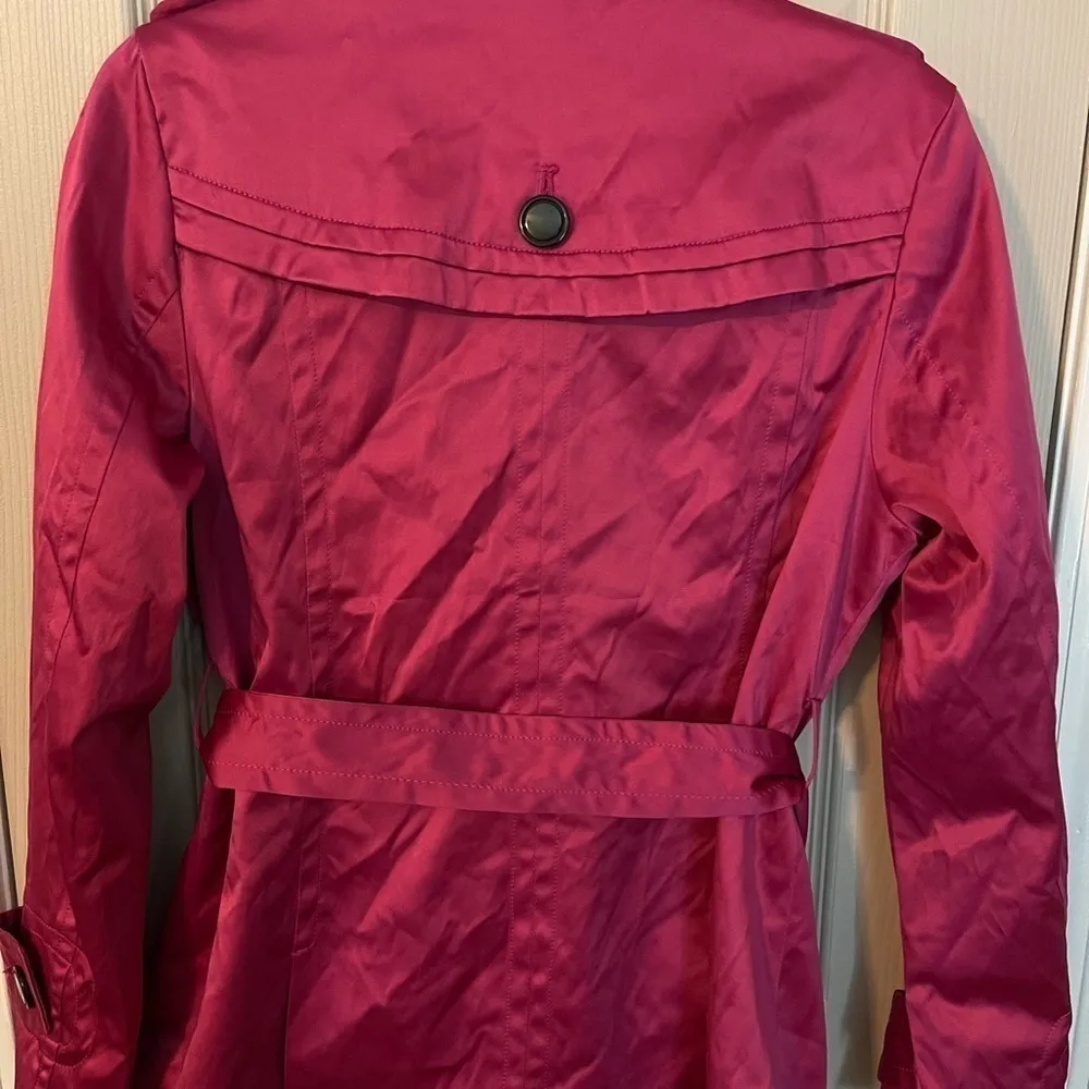 Appraisal double breasted, belted pea coat in fuchsia pea coat. Size M Size M - Image 8
