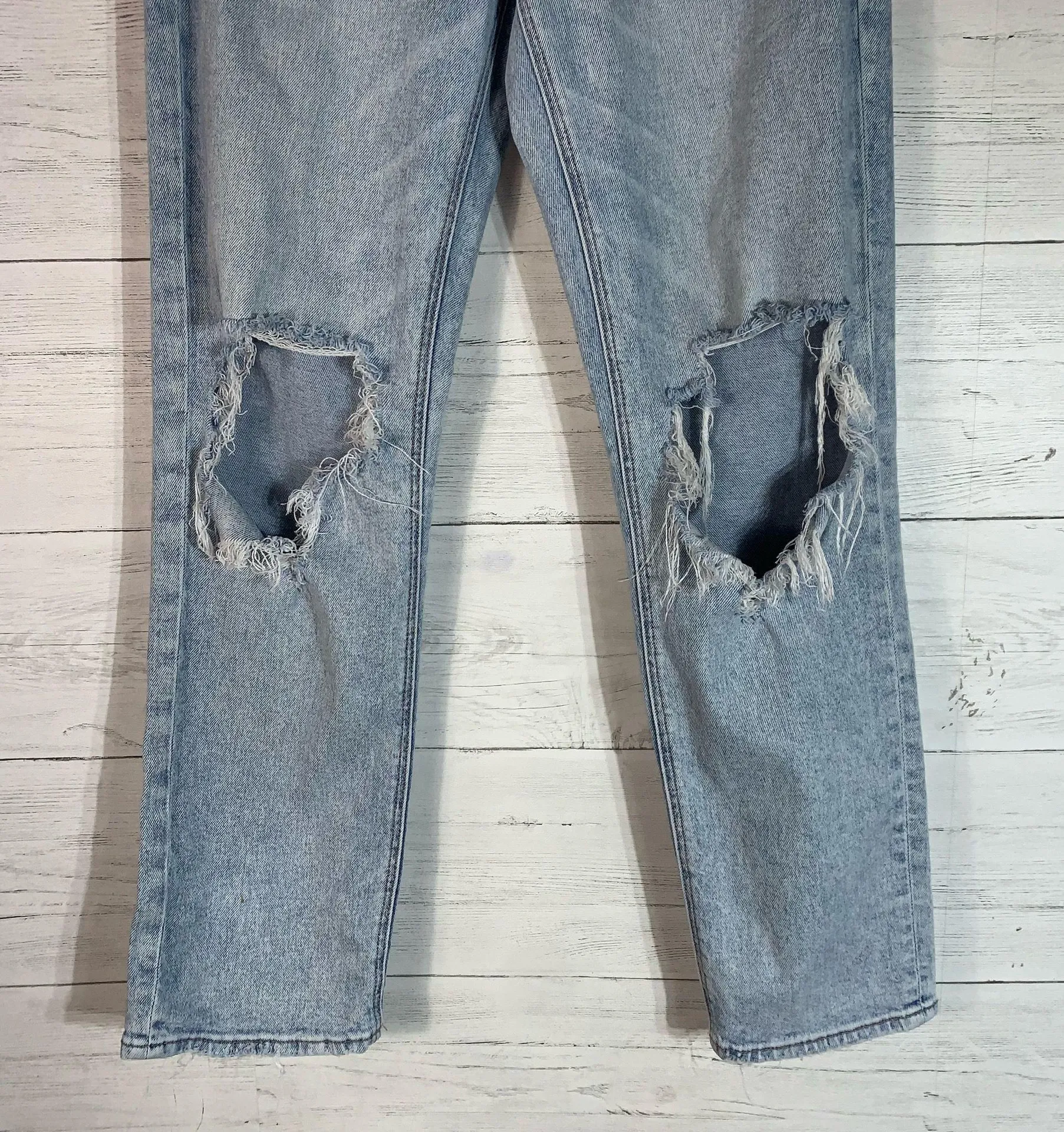 American Eagle ripped jeans high waisted size 6 long distressed - Image 3