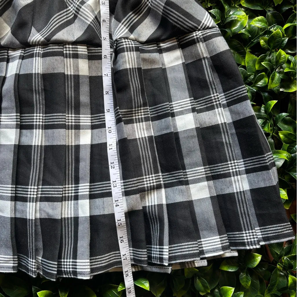 Source Unknown Black and White Plaid Skater Skirt Size M - Image 6