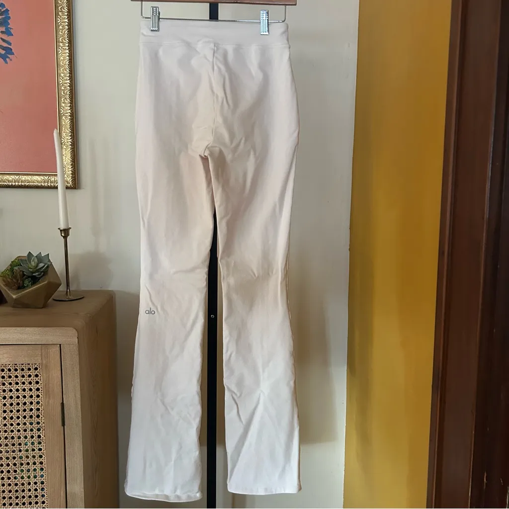 ALO Yoga Airbrush High Waist Flutter Leggings Slits Ivory White Athleisure Sz S - Image 7