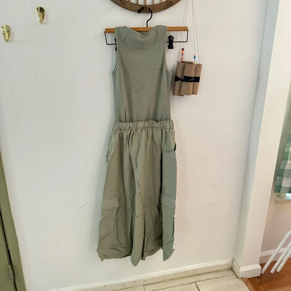 Tractr Green Ribbed Tank Pullover Cargo Midi Dress Small NWT - Image 2