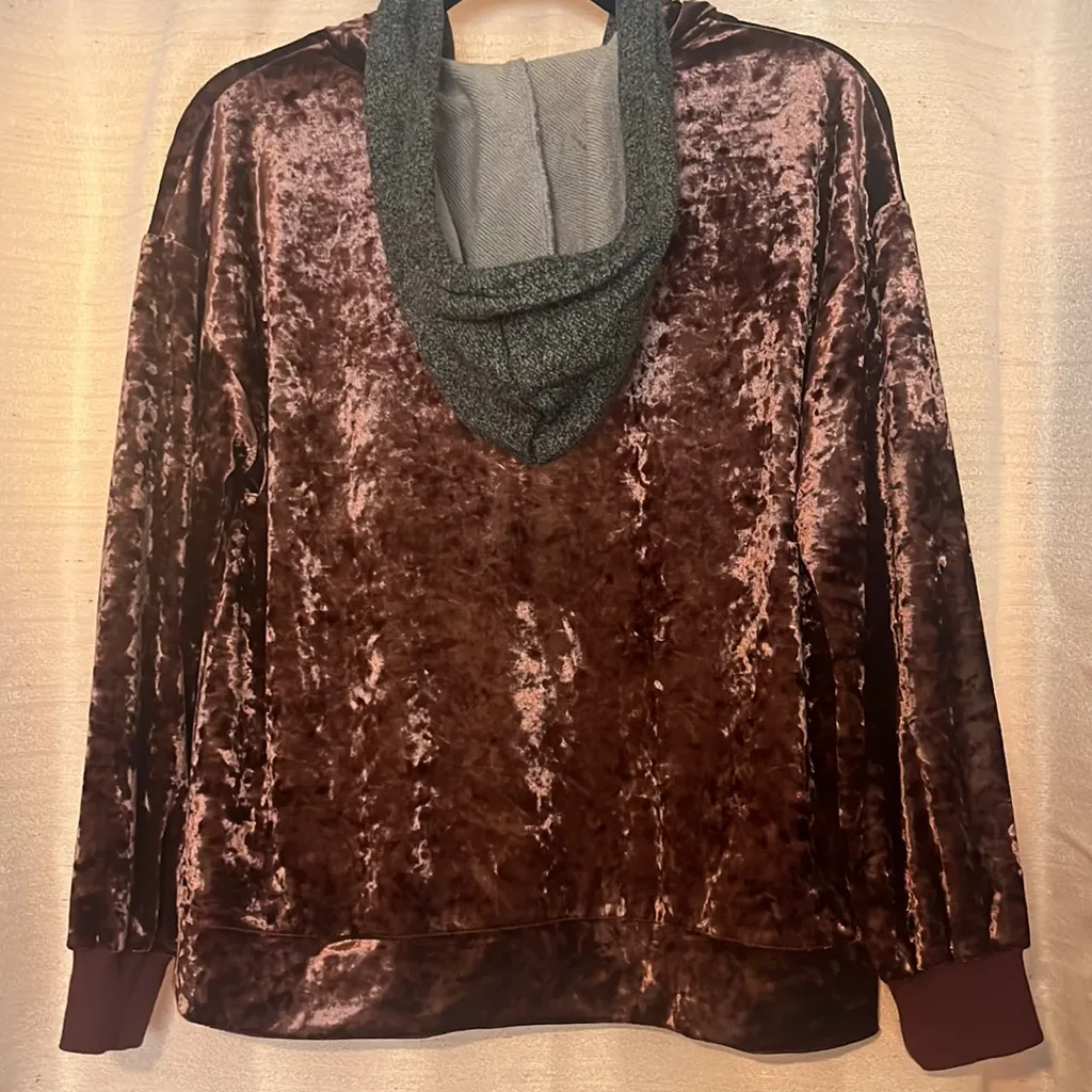 Gilded intent half zip hoodie - Image 7