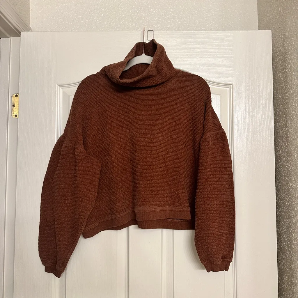 Lululemon peaceful moments pullover turtleneck textured sweater in rust - Image 3