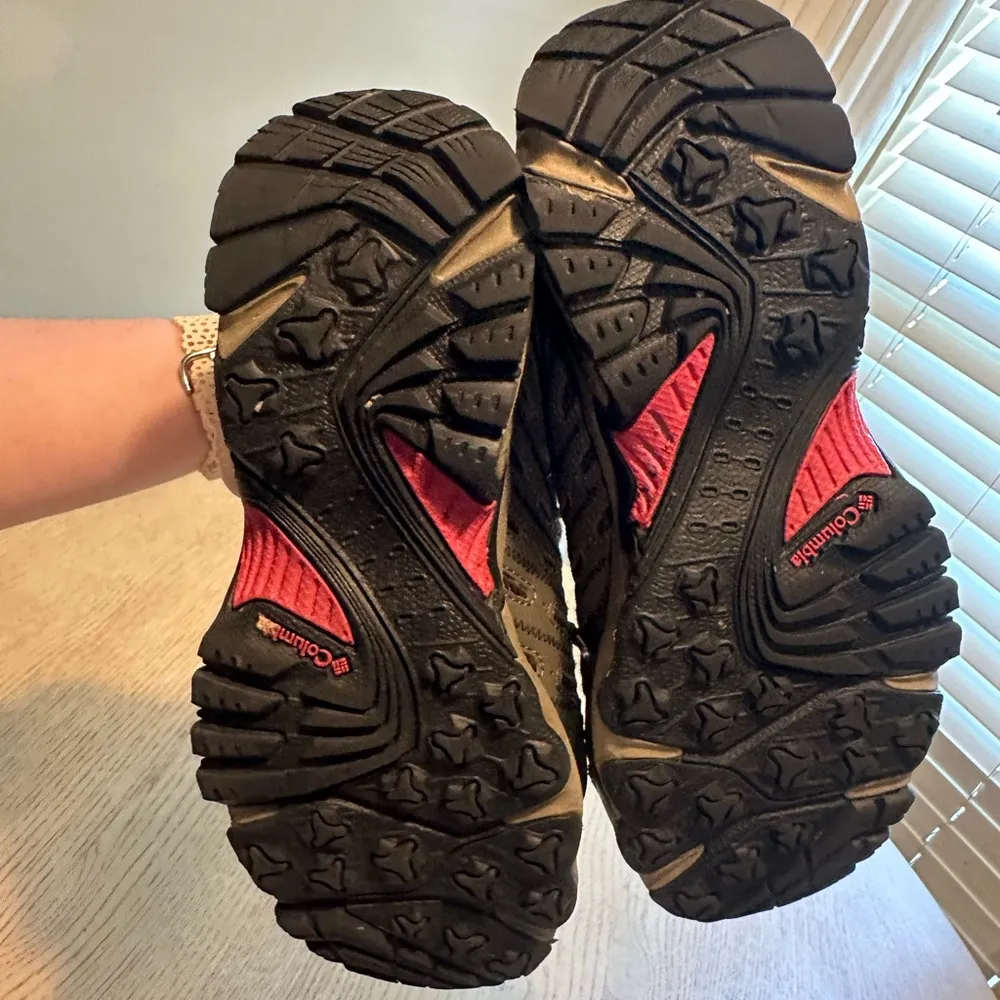 Columbia tech life hiking trail shoe 8.5 - Image 9