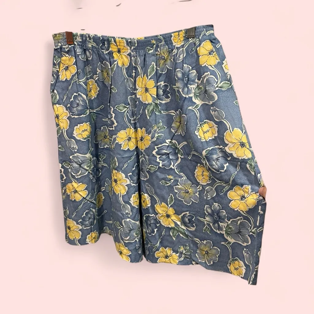 Cute flowy pull on grannycore mom shorts pockets bermuda Blue Size 14 - Image 4