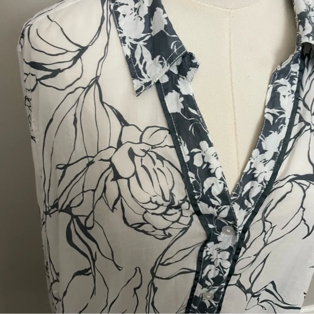 Soft Surroundings Tunic Top Floral Lightweight Roll Tab Sleeve Cotton Grey White - Image 9