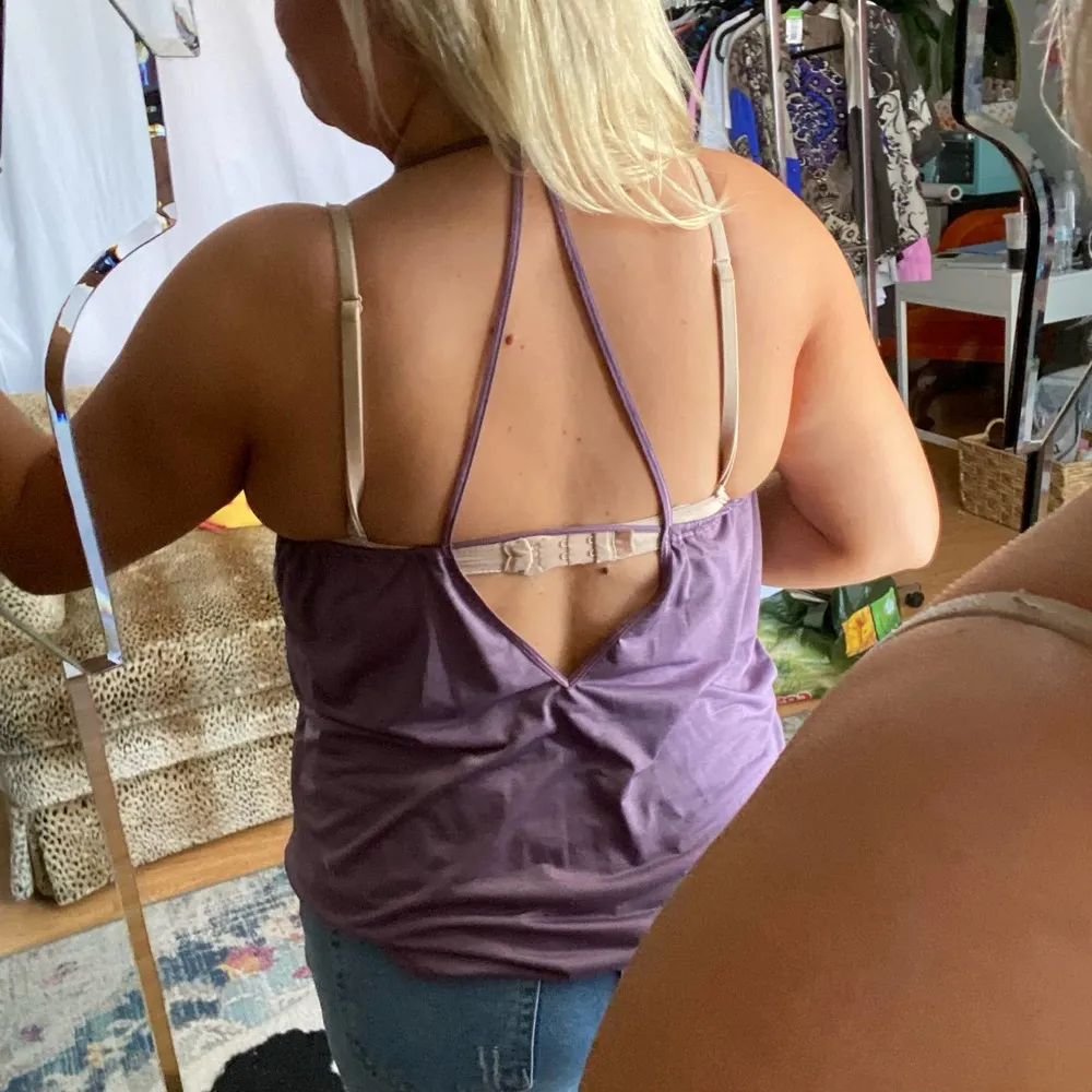 Lululemon Scoop Neck Open Back Activewear Tank Top Purple - Image 5