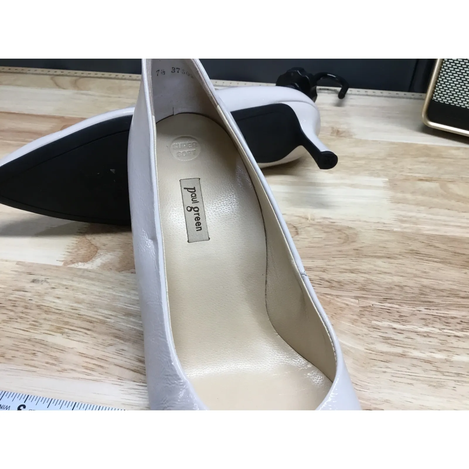 Paul Green Women's 10 Beige Patent Leather Slip On Flexible Pointed Toe Pumps - Image 7