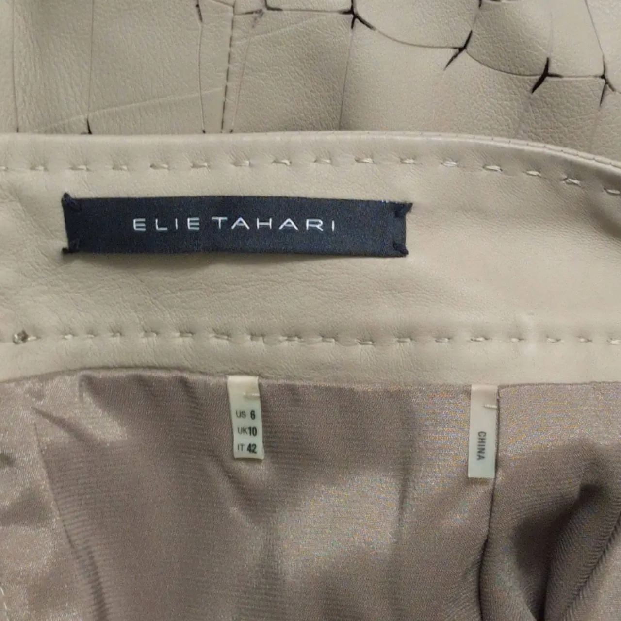 ELIE TAHARI Beige Tan Perforated Leather Back Zipper Pencil Skirt US 6 - Image 5