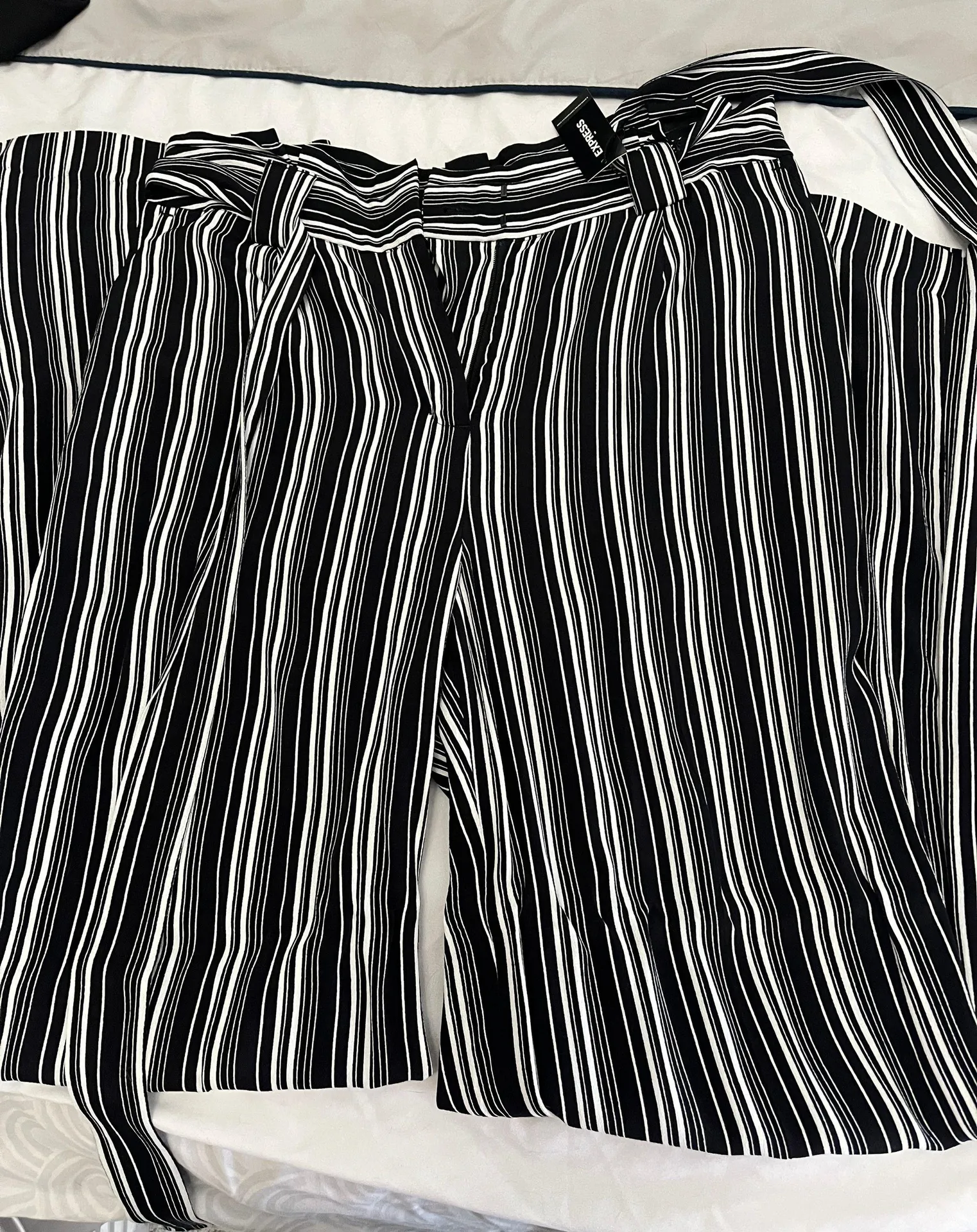 EXPRESS Pants - Image 3