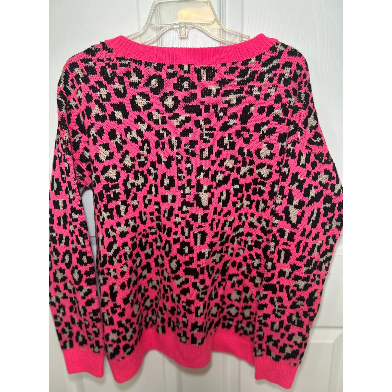 NWT PINK Victoria's Secret VS‎ Leopard Sweater Hot Pink Black Small Knit Wool - Image 5