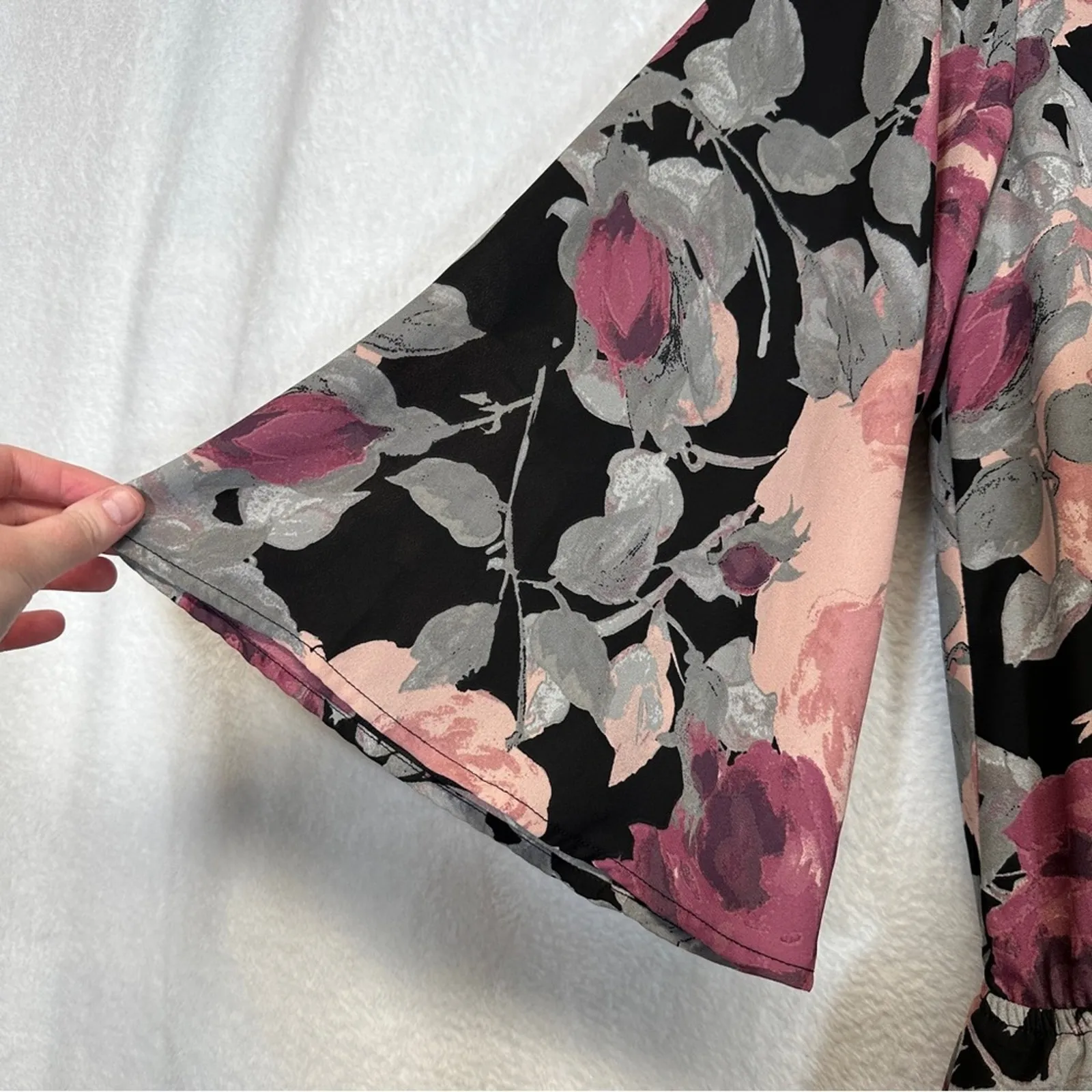 Lulus What’s Bloomin Bell Sleeve‎ Black, Pink & Gray Floral Romper Size S - Image 6