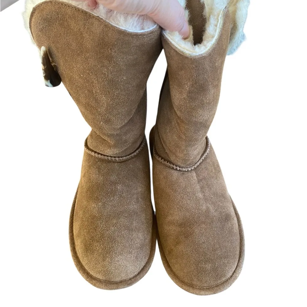 Bearpaw Jade Brown Suede Upper Sheepskin Wool Lined Toggle closure Winter Boots - Image 7