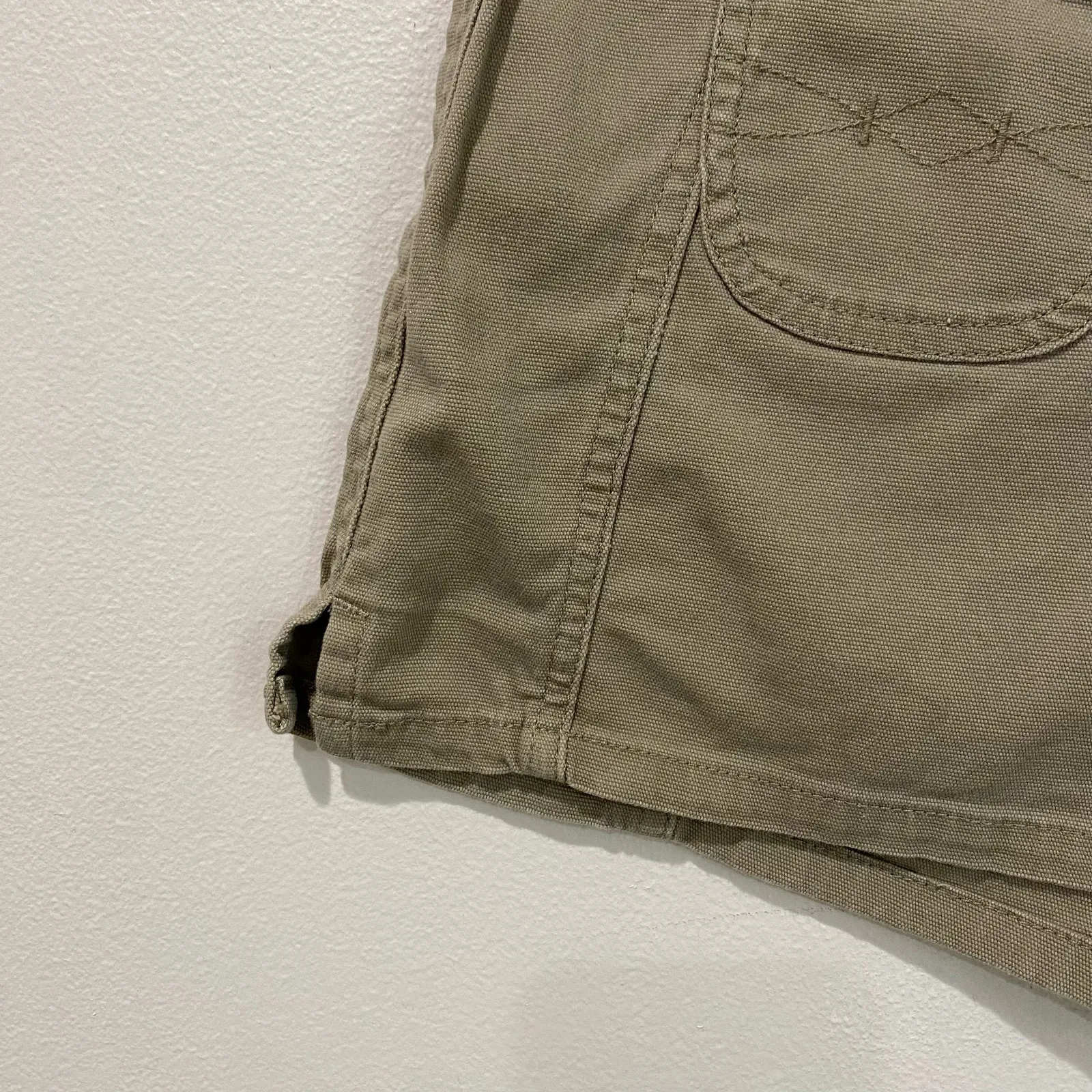 Vintage Y2K Mudd Jeans Tan Booty Mini Shorts Size 5 Low Rise 90s Retro Festival - Image 3