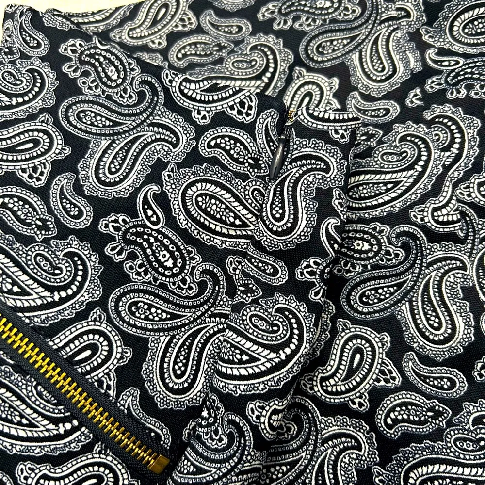 Michael Kors Navy & White Paisley Pencil Skirt Knee-Length Size 16W - Image 7