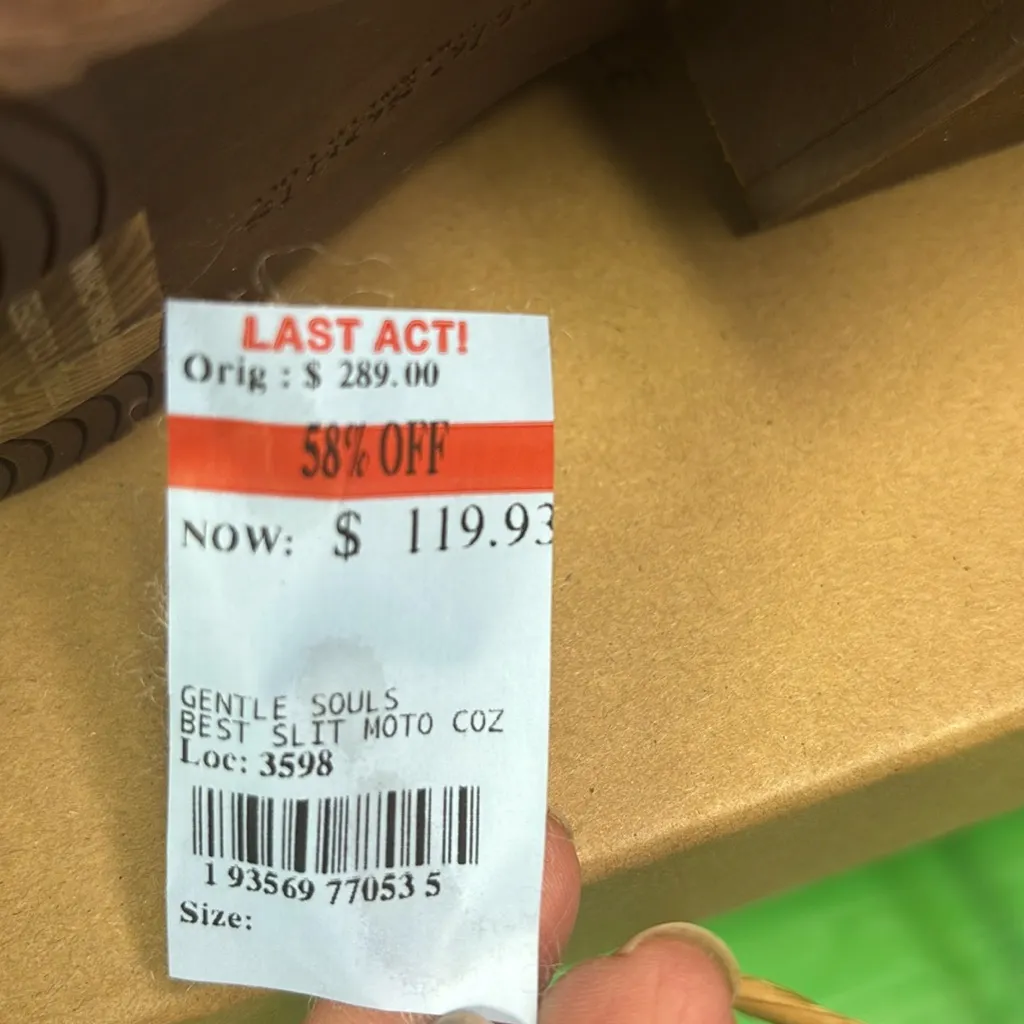 Gentle Souls by Kenneth Cole Best Slit Moto Cozy Mushroom 9M - Image 7