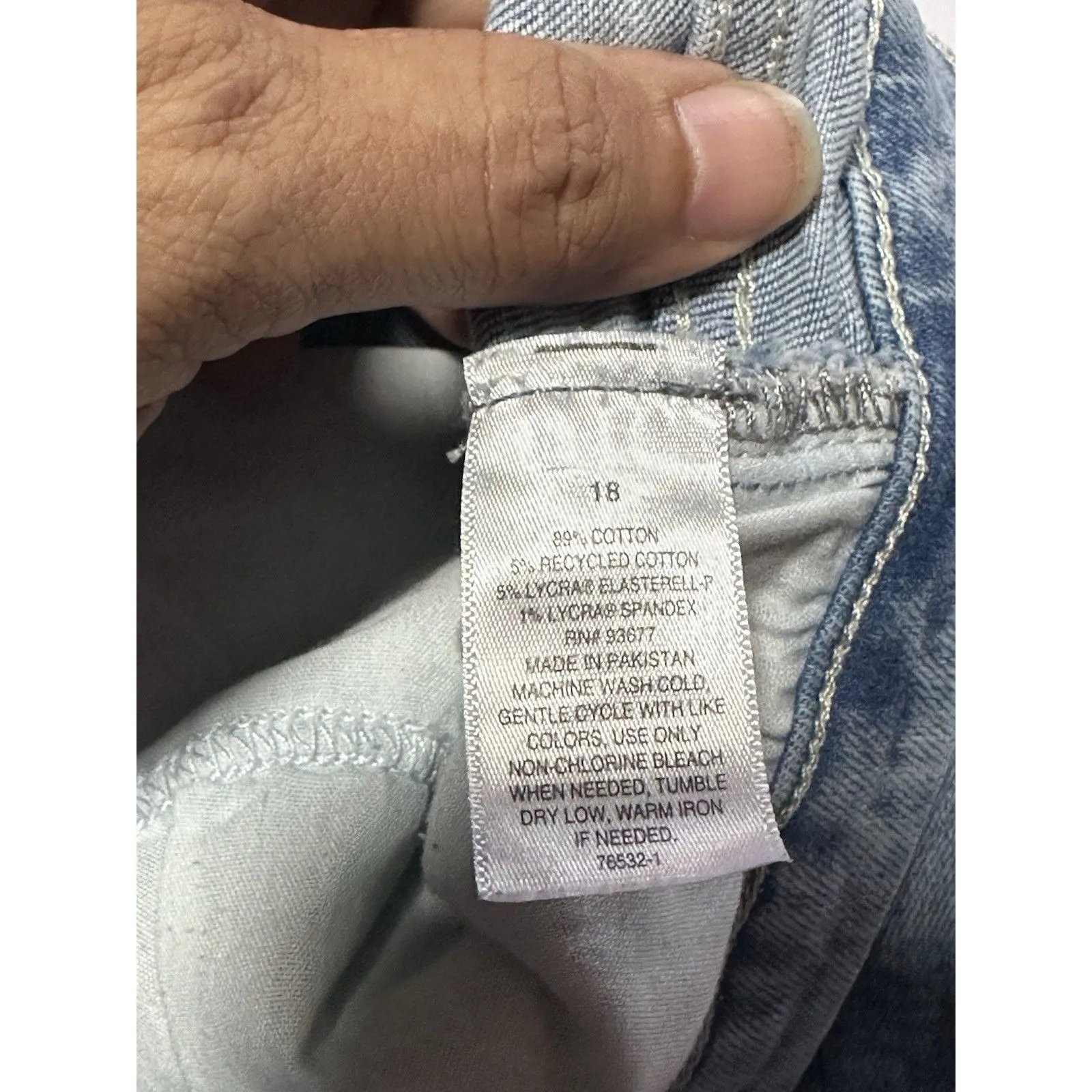 a.n.a High-Rise Straight Leg Distressed Jeans, Women's Size 18 - Image 3