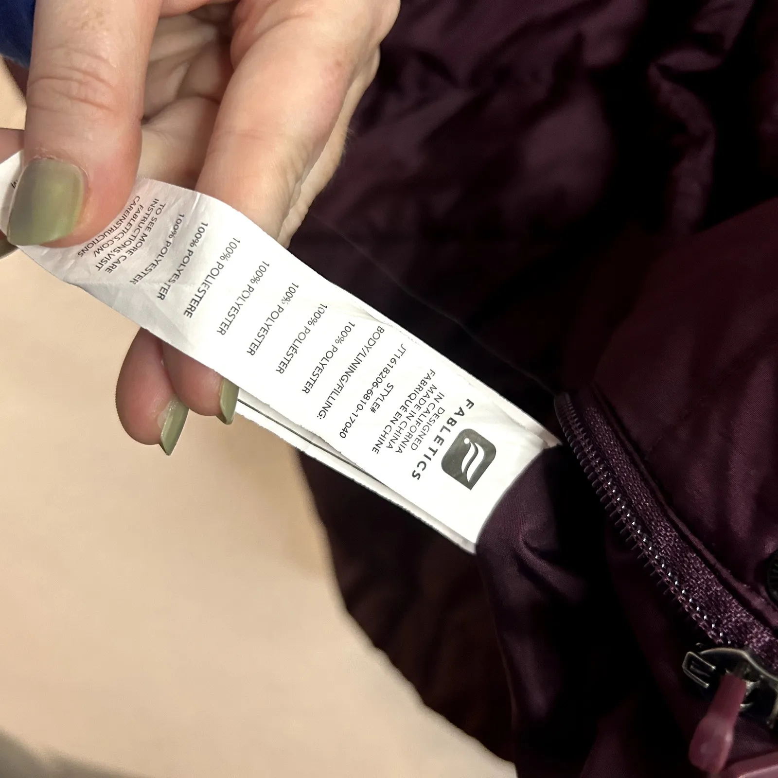 Fabletics Lucca Puffer Womens Size Medium Burgundy Maroon Purple EUC - Image 5