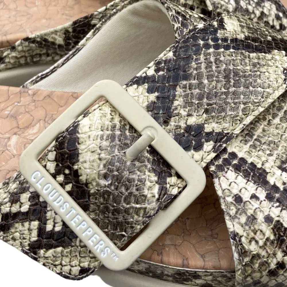 Clarks Cloudsteppers Step June Shell Slide Sandals Size 9.5 - Image 4