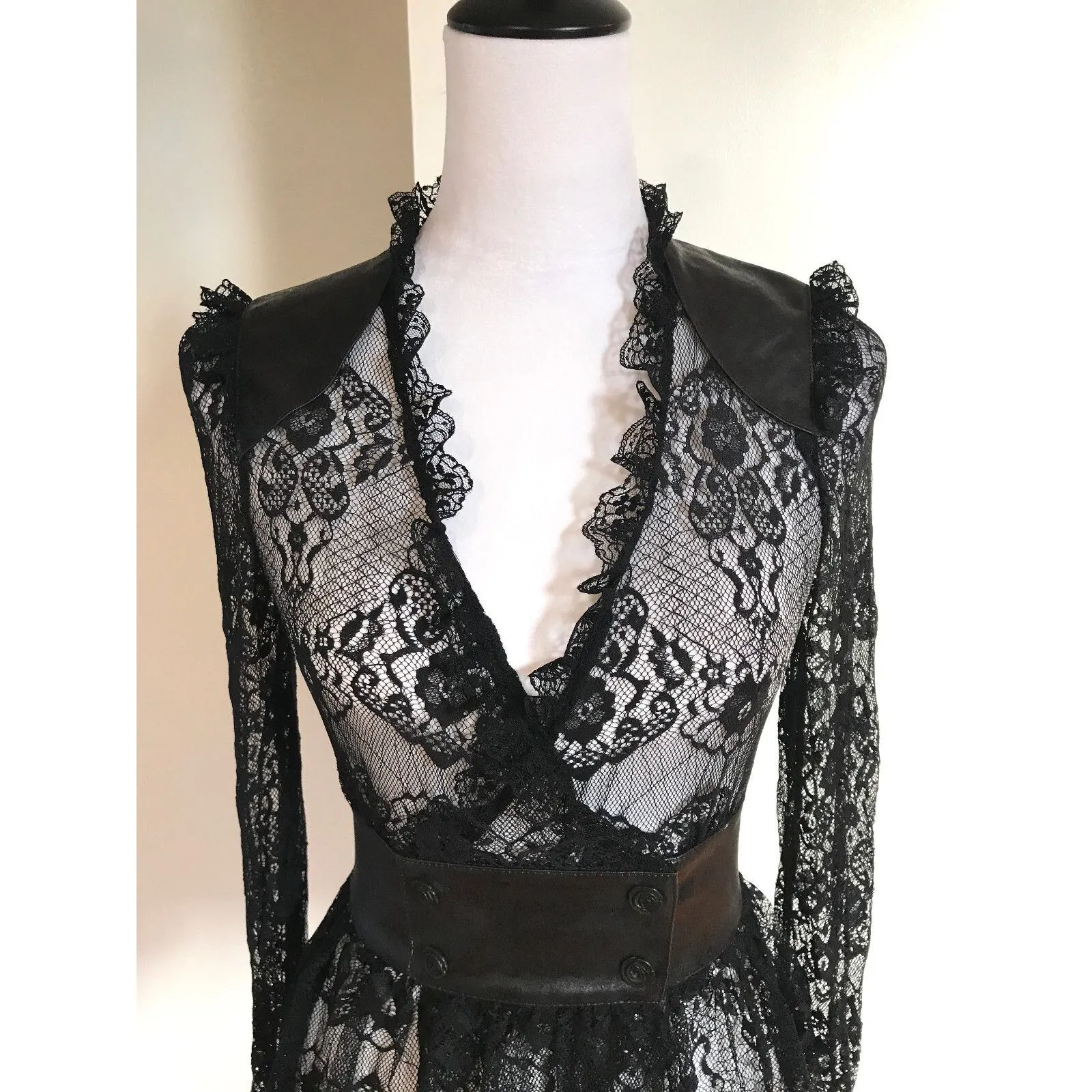 Lip Service Vintage War of the Roses Gothic Victorian Black Lace Top XS - Image 3