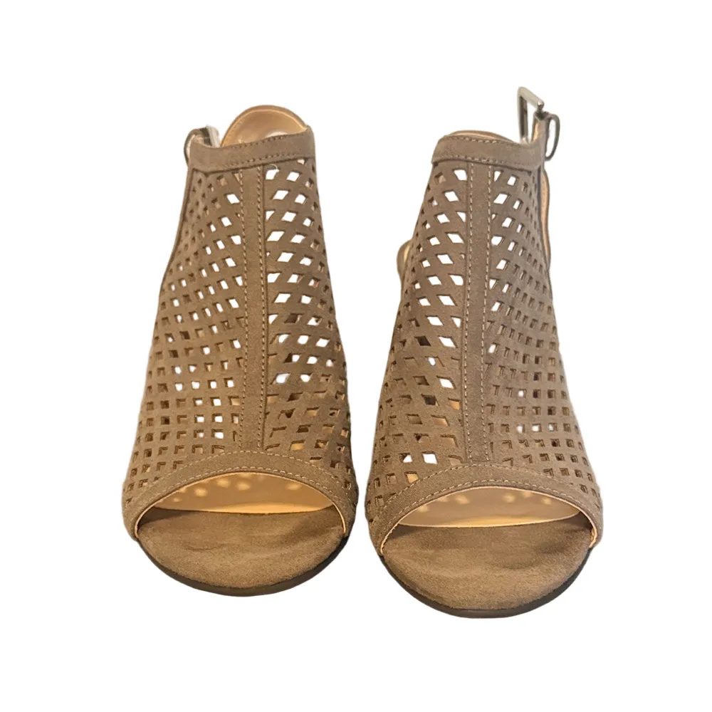 Unisa Taupe Fabric Size 9M Ungaila - Image 3