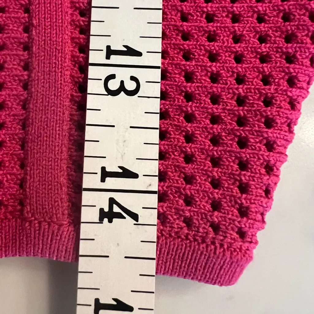Aritzia Babaton Bright Pink Sculpt Knit Square Neck Tank Top Medium - Image 4